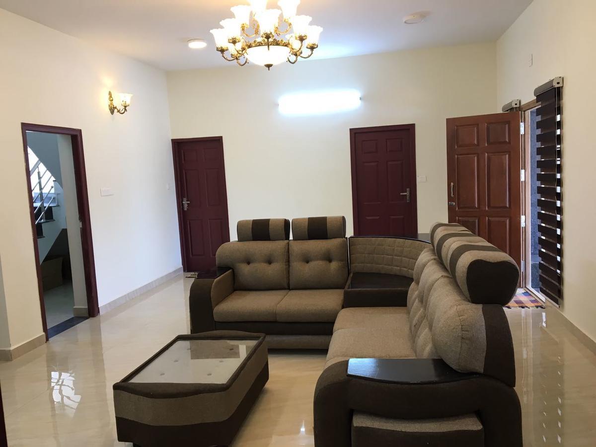 Armster Palace Уті Екстер'єр фото