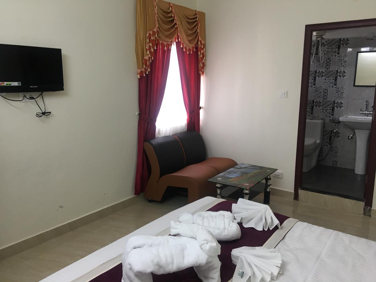 Armster Palace Уті Екстер'єр фото