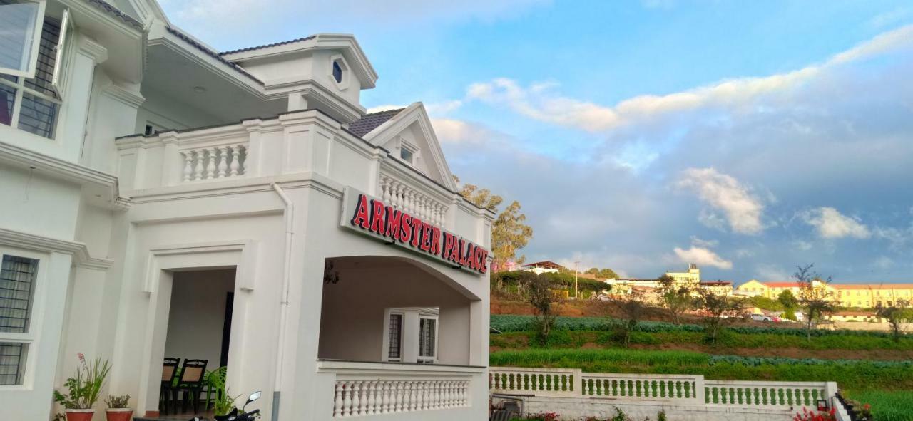 Armster Palace Уті Екстер'єр фото