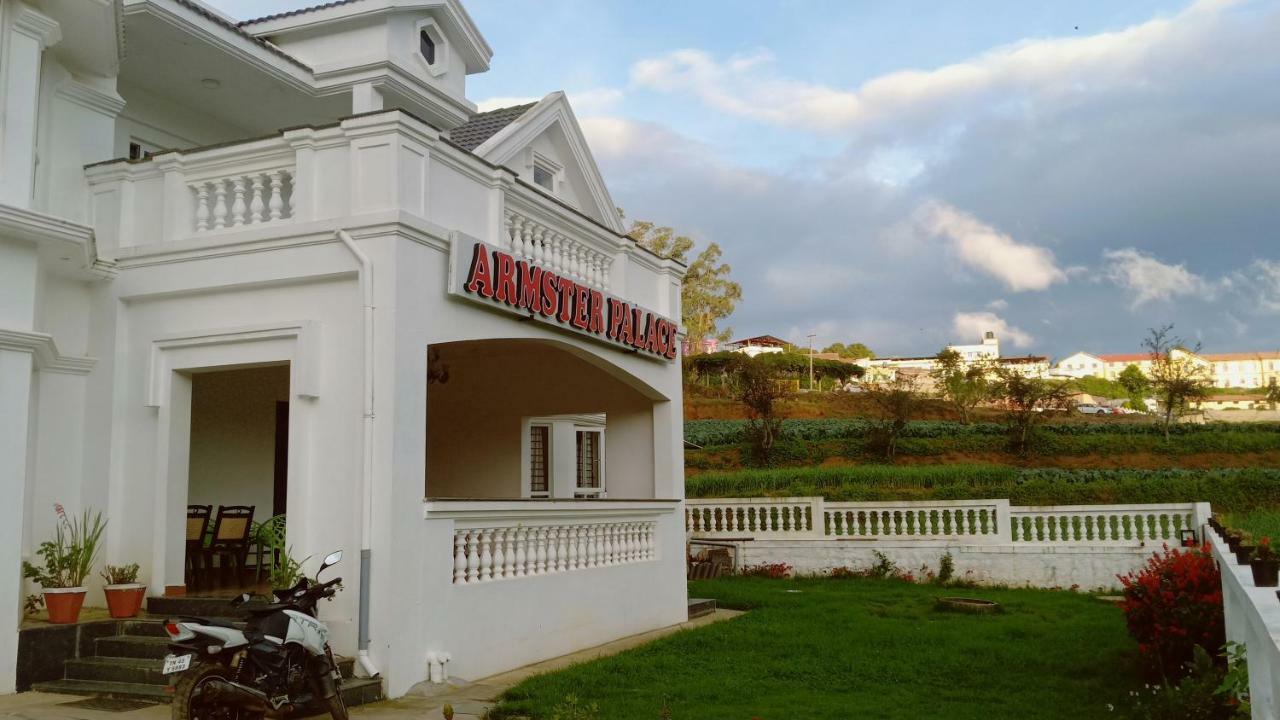 Armster Palace Уті Екстер'єр фото